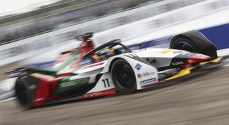 Di Grassi neměl v Berlíně konkurenci, bere druhou letošní výhru ve formuli E