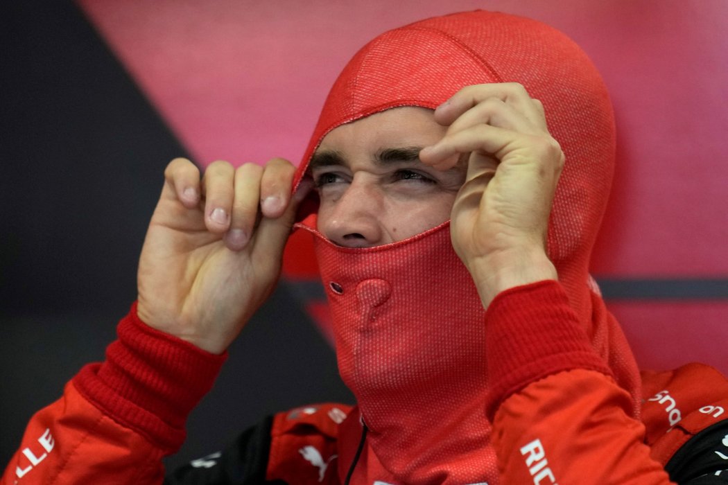 Úvodní trénink na Velkou cenu Španělska ovládli piloti Ferrari. Vyhrál Charles Leclerc