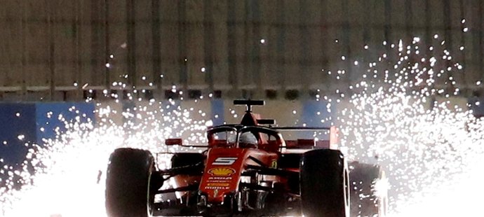 Čtyřnásobný mistr světa formule 1 Sebastian Vettel se nedohodl na nové smlouvě s Ferrari a po sezoně v italské stáji po šesti letech skončí.