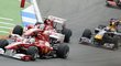 Massa a Alonso na čele, za nimi Vettel
