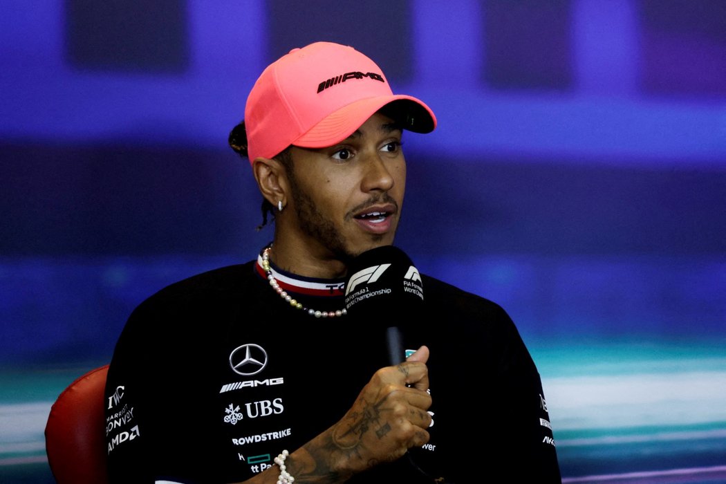 Lewis Hamilton je pilotem Mercedesu