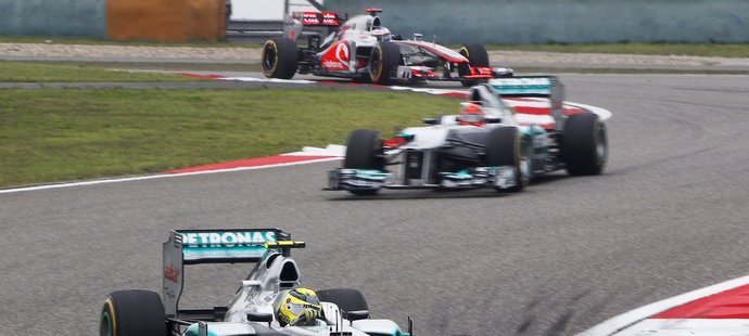 Schumacher nedokončil VC Číny kvůli chybě v boxech.