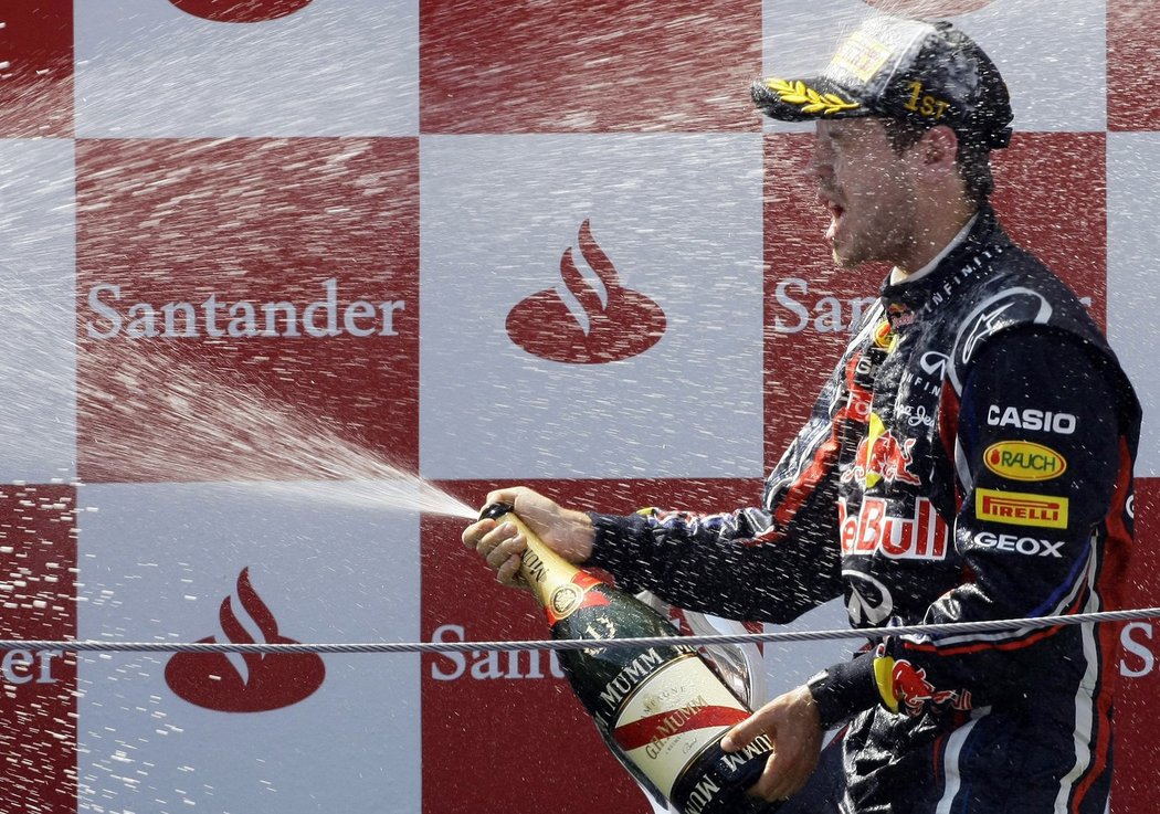 Sebastian Vettel vyhrál i dramatickou Velkou cenu Španělska a dál vládne průběžnému pořadí šampionátu