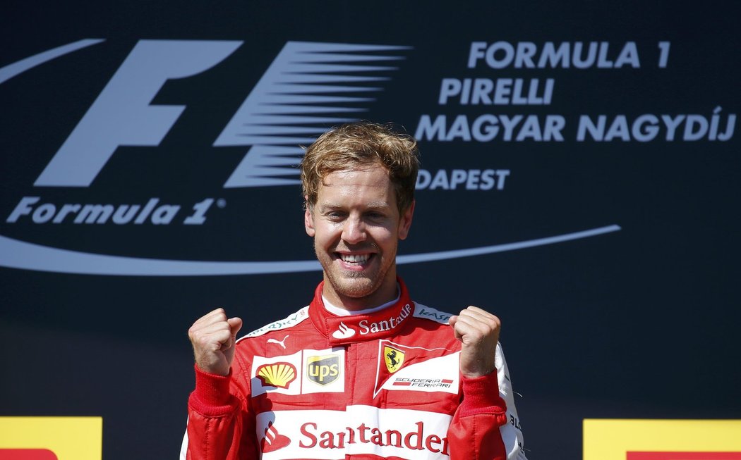 Šťastný Sebastian Vettel po triumfu v Maďarsku.