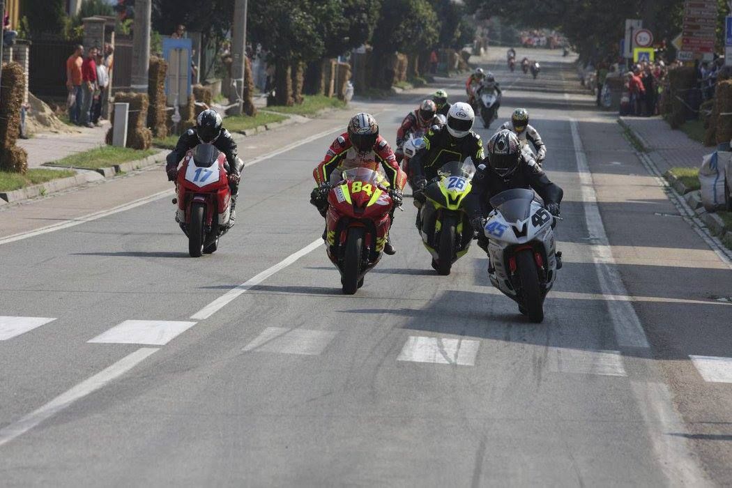 Mladý motocyklista Olin Hanák (†22) o víkendu podlehl smrtelné havárii na přírodním okruhu Františka Bartoše v Ostravě-Radvanicích