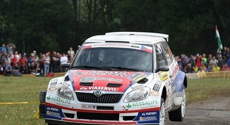 Vetřelec Kostka prohání na Barum Rally specialisty