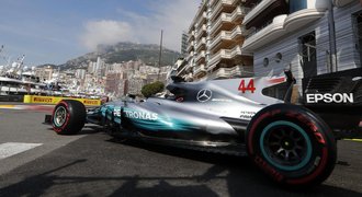 Hamilton porazil v tréninku v Monaku o dvě desetiny Vettela