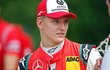 Mick Schumacher už má na kontě první vítězství v F3.