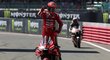 Jezdec stáje Ducati Francesco Bagnaia se raduje z druhého prvenství v řadě