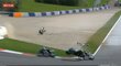 Závod třídy MOTOGP v Rakousku byl po srážce Franca Morbidelliho s Johannem Zarcem ve více než třísetkilometrové rychlosti přerušen a zkrácen na 20 kol.