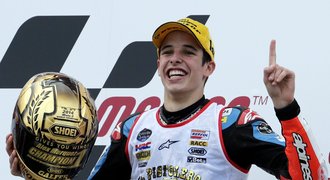 Bratři Márquezové mají další titul, Álex ovládl Moto3 a píše historii