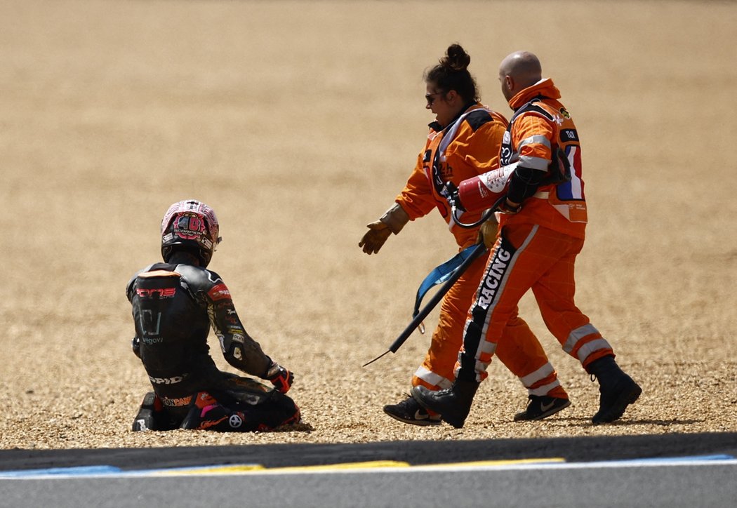 Závod Moto2 v Le Mans ovlivnily i hromadné pády, Filip Salač si dojel pro skvělé druhé místo
