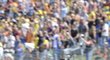 Casey Stoner slaví vítězství v hlavním závodě MotoGP