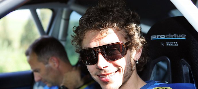 Rossi v Impreze WRC.