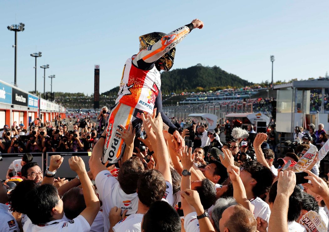 Po osmém vítězství v sezoně si Marc Márquez už s jistotou zařídil titul mistra světa, do konce přitom zbývají ještě tři závody