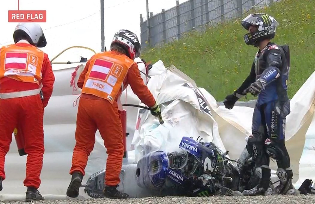 Maverick Viňales seskočil z nebrzdící motorky v rychlosti 227 km/h