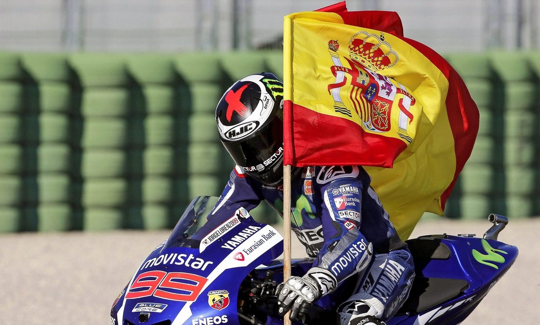 Jorge Lorenzo slaví po triumfu ve Valencii titul mistra světa