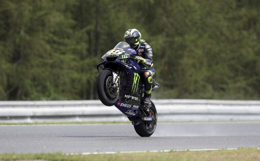 Valentino Rossi po sezóně se závoděním skončí. Valentino Rossi po sezóně se závoděním skončí.