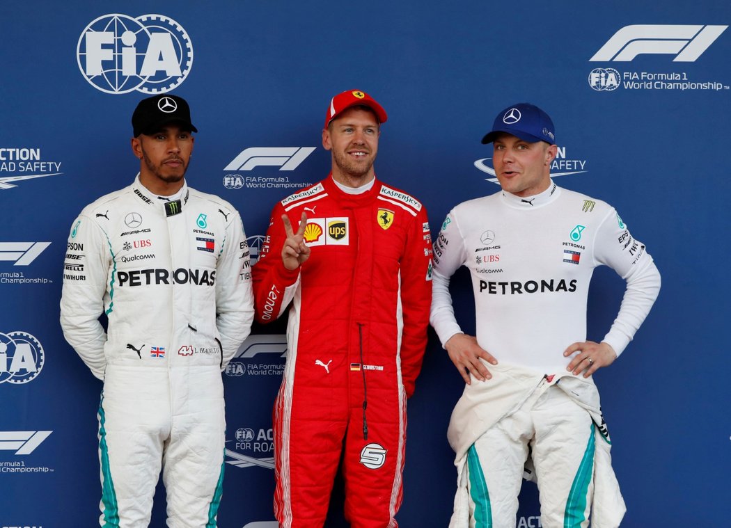 Pole position VC Baku se postaví v pořadí - Sebastian Vettel, Lewis Hamilton, Valtteri Bottas