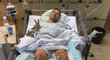 Český freestylový závodník Libor Podmol v mnichovské nemocnici, kde skončil po těžkém zranění a zlomenině obou dolních končetin