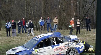 Závodní vůz zabil na Valašské rally 3 diváky