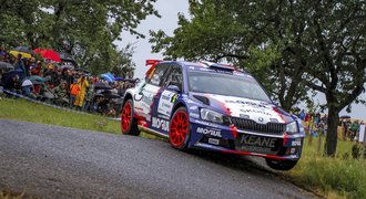 První etapu Rallye Bohemia ovládl Černý, favorit Kopecký až třetí