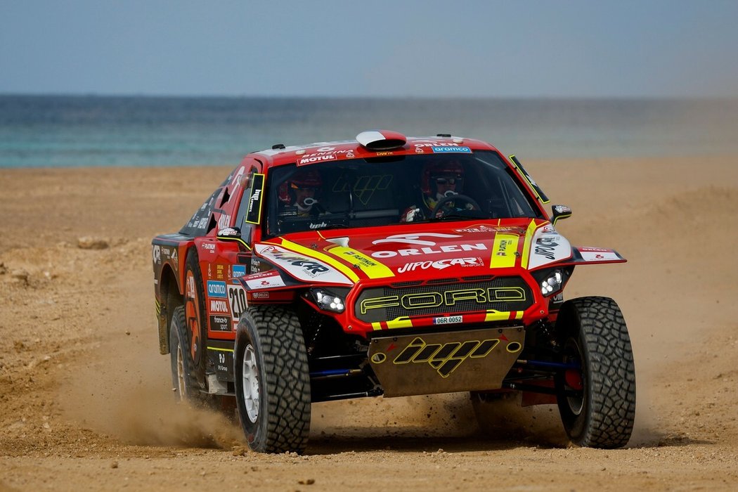 Vůz Martina Prokopa na začátku Rallye Dakar