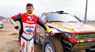 Prokop začal Dakar devátým časem, Michek byl mezi motorkáři jedenáctý