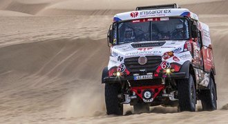 Loprais v první etapě Dakaru osmý, Prokop ztratil přes dvacet minut