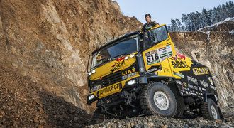 Nejmenší kamion i voják v akci. Tým Big Shock Racing se chystá na Dakar