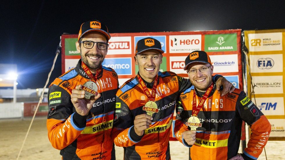 Martin Macík si v 8. etapě Rallye Dakar upevnil vedení mezi kamiony