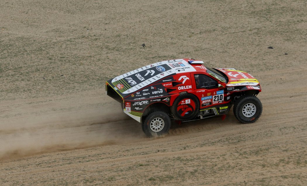 Český závodník Martin Prokop se na Rallye Dakar posunul na deváté místo v celkovém pořadí