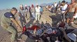 Na Rallye Dakar zahynuli dva novináři, jejich vůz spadl do rokle