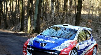 Rallye Hustopeče: souboj Pecha s Krestou