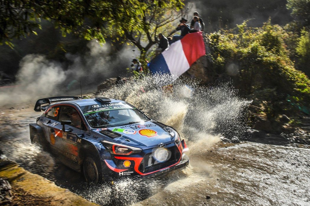 Thierry Neuville zatím nemá v Mexiku konkurenci