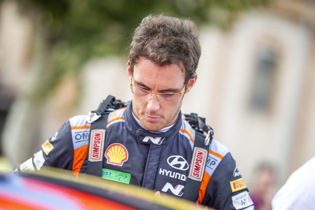 Ve Španělsku na rallye Katalánska obhájil prvenství na  z roku 2019 Belgičan Thierry Neuville a vybojoval 15. vítězství v kariéře