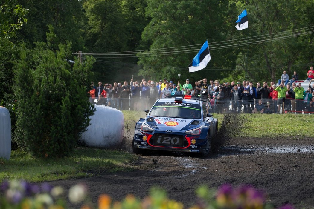 Polskou rallye ovládl Belgičan Thierry Neuville, vyhrál už potřetí v sezoně