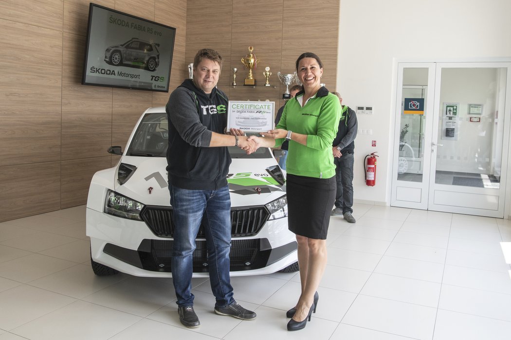 Toni Gardemeister přebírá nový vůz Škoda Fabia R5 evo