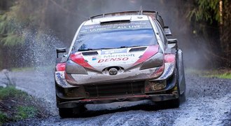 Tänak vyhrál Britskou rallye a je blízko titulu. Ogier skončil třetí