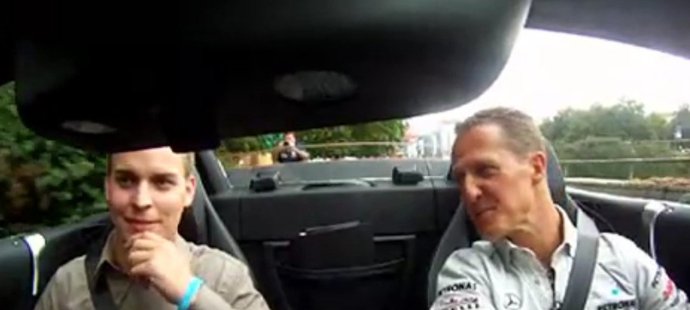 Schumacher povozil učitele z autoškoly