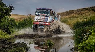 Vedení je pryč, Kolomý na Rallye Hedvábná stezka spadl na třetí místo