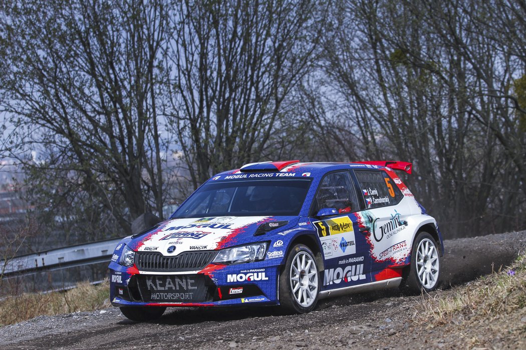 Valašská rallye otevřela mistrovství ČR v automobilových soutěžích. Úvodní podnik sezony vyhrál Jan Kopecký s továrním vozem Škoda Fabia R5