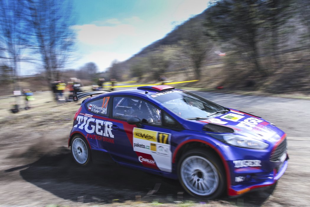 Valašská rallye otevřela mistrovství ČR v automobilových soutěžích. Úvodní podnik sezony vyhrál Jan Kopecký s továrním vozem Škoda Fabia R5