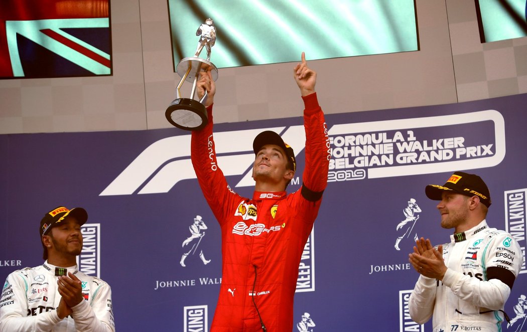 Charles Leclerc ovládl Velkou cenu Belgie.