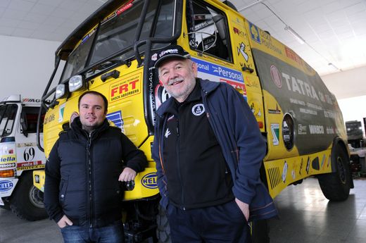 Karel Loprais utkvěl v paměti také svými hláškami. Karel Loprais utkvěl v paměti také svými hláškami.