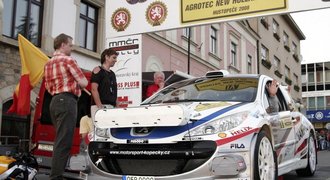 Rallye Hustopeče vede Kopecký před Pechem