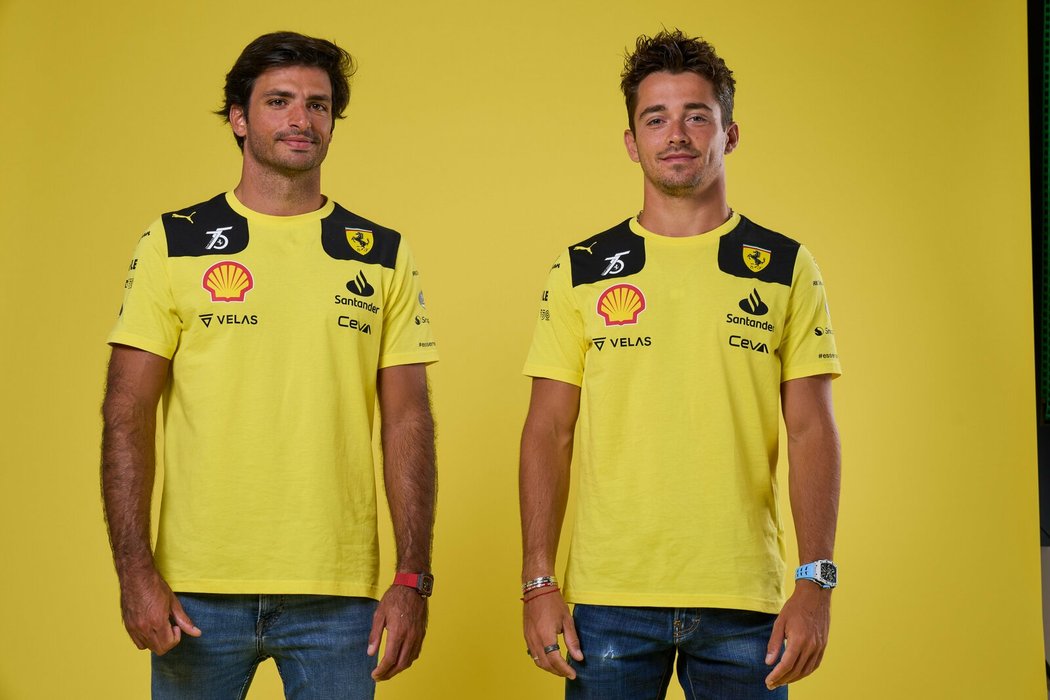 Lecrelc a Sainz představují žlutou kolekci Ferrari
