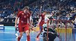 Marek Beneš se raduje z druhého českého gólu v semifinále proti Finsku