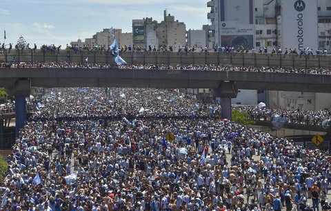 V ulicích Buenos Aires prý fotbalisty vítá až pět milionů lidí