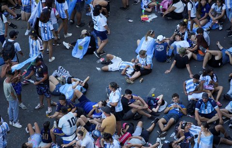 Znavení fanoušci po argentinských oslavách v Buenos Aires